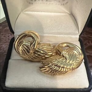 Elegant Gold earrings